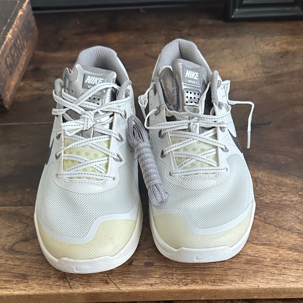 Nike metcon 2 Light Gray and Cream Athletic Shoes